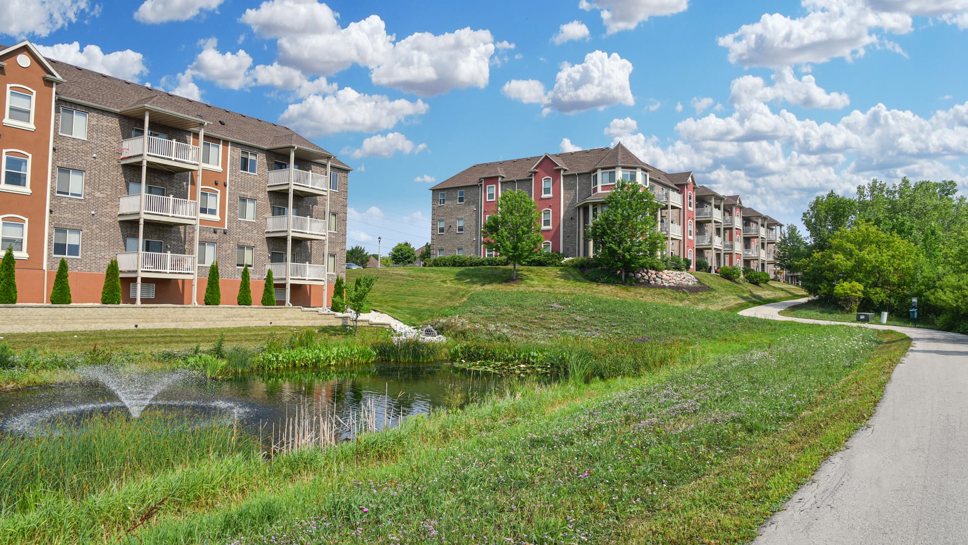 Photos of Greenfield Highlands Apartments in Greenfield, WI